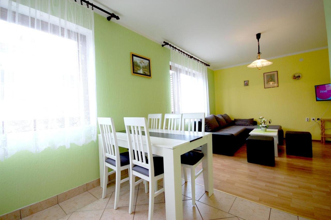 Apartment Ivan By El-Pi Tours Malinska Ngoại thất bức ảnh
