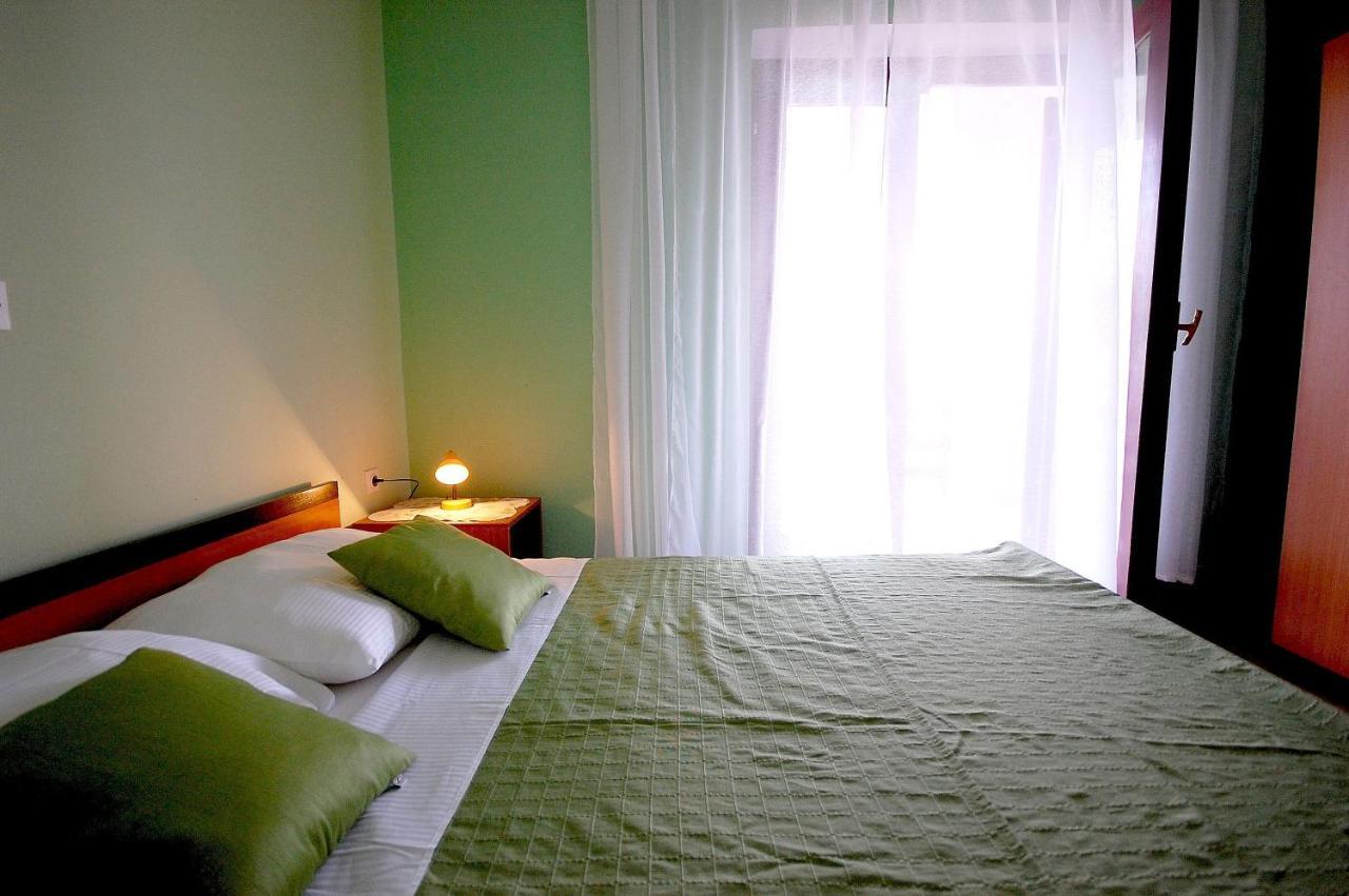 Apartment Ivan By El-Pi Tours Malinska Ngoại thất bức ảnh