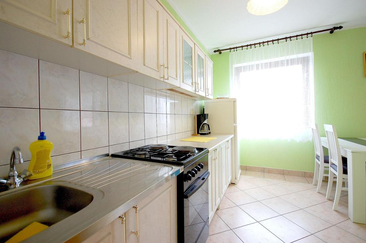 Apartment Ivan By El-Pi Tours Malinska Ngoại thất bức ảnh