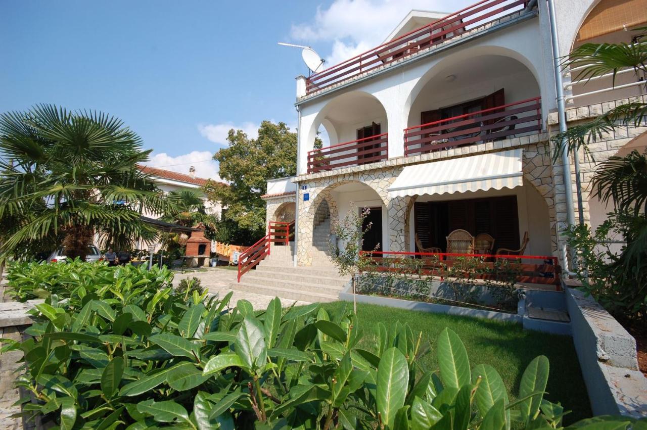 Apartment Ivan By El-Pi Tours Malinska Ngoại thất bức ảnh