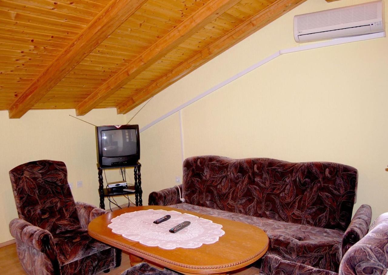 Apartment Ivan By El-Pi Tours Malinska Ngoại thất bức ảnh